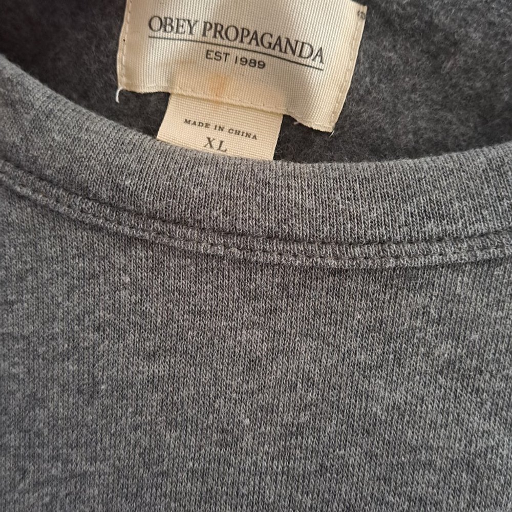OBEY Propaganda Grey Sweatshirt - Picture 2 of 4